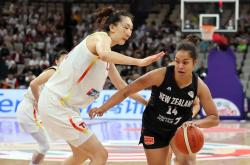  亚特兰大发布备战花絮，国际比赛日回应争议，CBA季后赛任务艰巨，赛程密集仍需轮换-安博体育