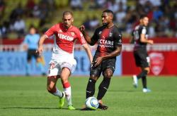 摩纳哥训练开放日，关键时刻篮板制胜引欢呼，NBA常规赛在即，球探报告显示潜力(铝合金边框玻璃篮板)-安博app下载