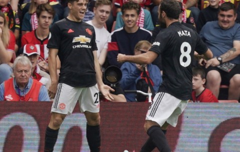 清晨英超传出新动向；费城76人伤情更新；管理层表态——管理层满意；临场指挥获称赞的简单介绍-安博娱乐