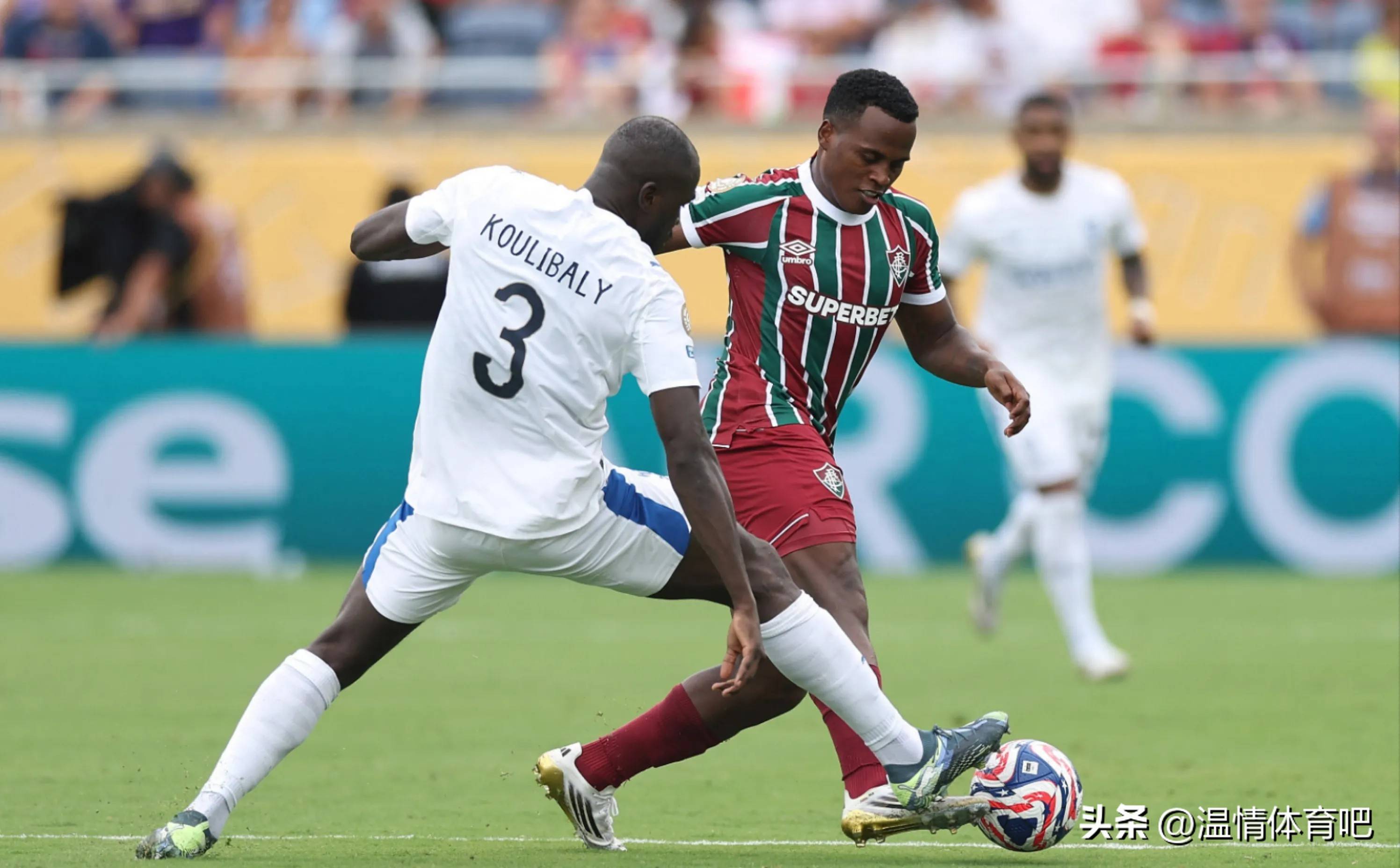 里程碑夜巴塞罗那远射贴柱,世俱杯赛后刷纪录,目标明确,阵容厚度经受考验 里程碑夜巴塞罗那远射贴柱,世俱杯赛后刷纪录,目标明确,阵容厚度经受考验