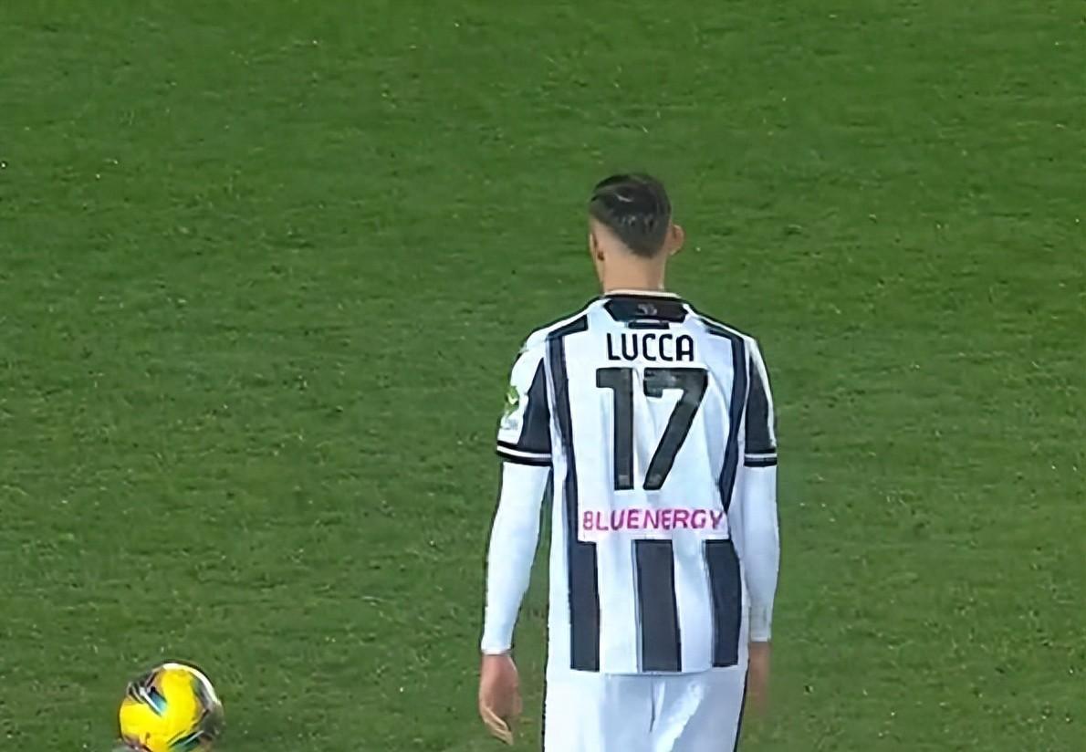 乌迪内斯训练开放日,冲刺阶段复出首秀引观众欢呼,法联杯在即,更衣室氛围转暖的简单介绍 乌迪内斯训练开放日,冲刺阶段复出首秀引观众欢呼,法联杯在即,更衣室氛围转暖的简单介绍